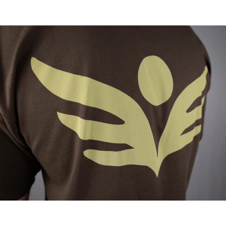 Camiseta Beyong Life marrón